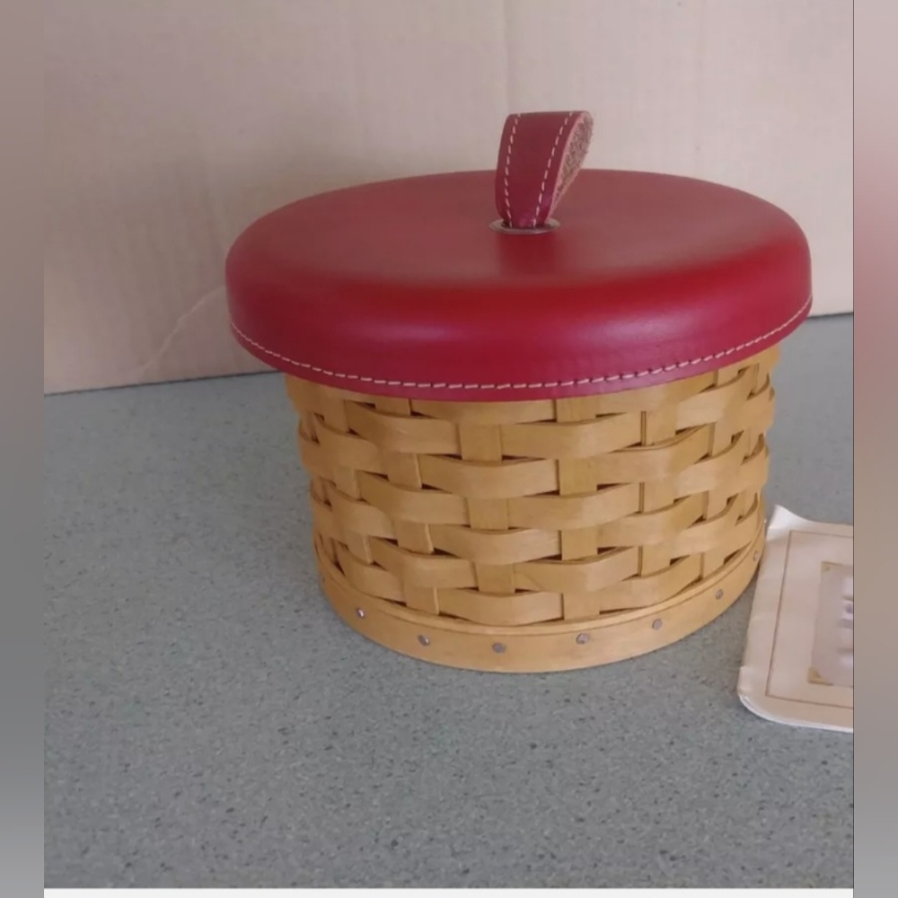 Longaberger 2004 Mother's Day Mom's Essential Basket, liner,